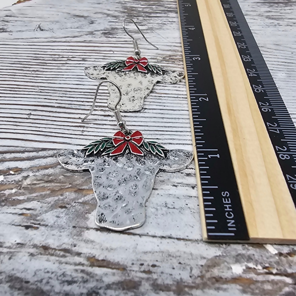 Hippie | Christmas Cow Dangle Earrings New! - Picture 8 of 9